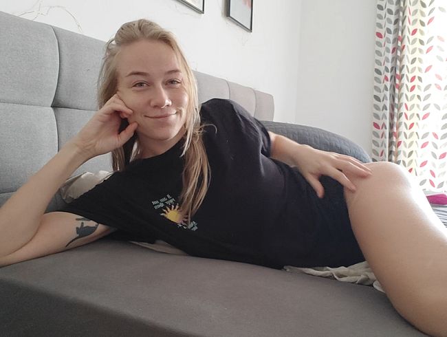 SirenaSweet Porno Video: Masturbieren oder doch lieber kalte Dusche zum munter werden?