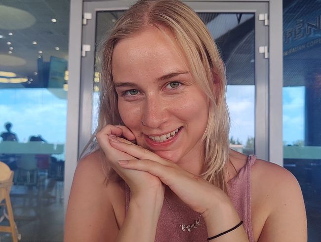 SirenaSweet Porno Video: Spontan Mitten in der Mall hart abgefi**t